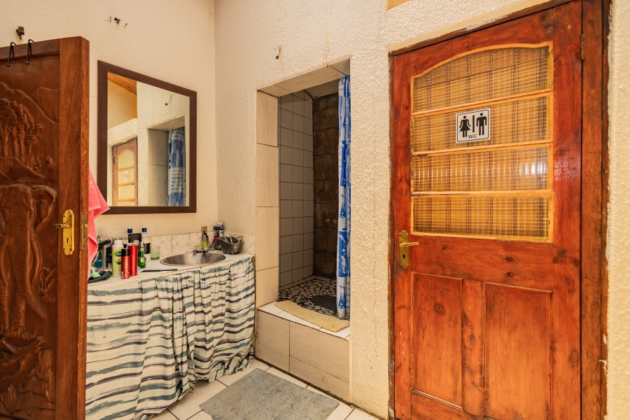 7 Bedroom Property for Sale in Protea Heights Western Cape